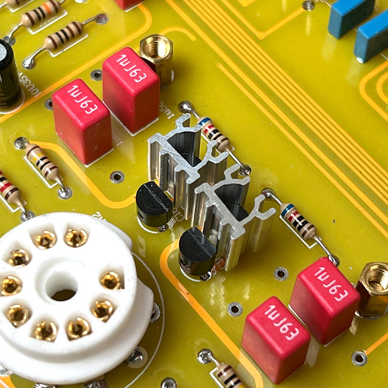 مشتت حراري كامل مصنوع من الألو - مراجعة Heatsink Aluminum وسعره