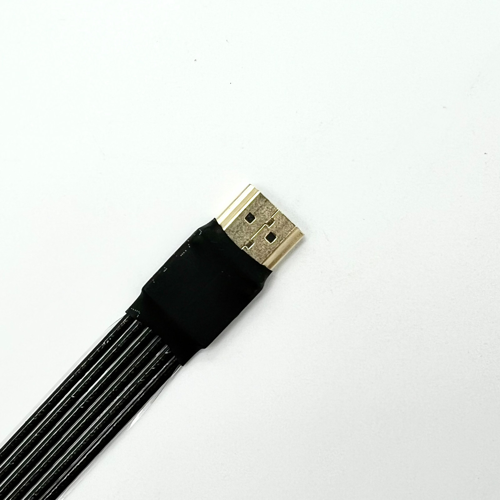 كابل تمديد فيديو مسطح ورفيع من - مراجعة Ribbon Microphone وسعره
